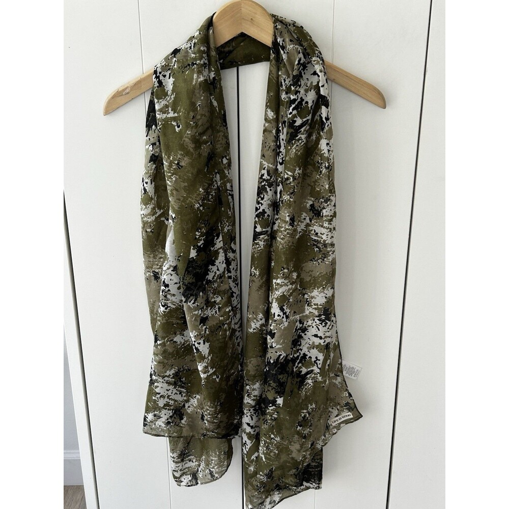 Life is Good Scarf Green Camo Camouflage Print Wrap Polyester Nature Outdoors - Picture 2 of 5